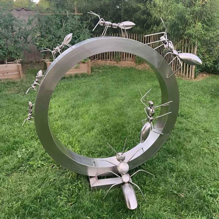 Transformation du métal en une œuvre d’art unique